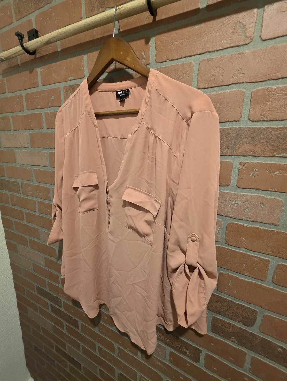 torrid Size 1‎ Peachy Blush V-Neck Roll-Sleeve Tunic Sku 60 - Picture 4 of 10